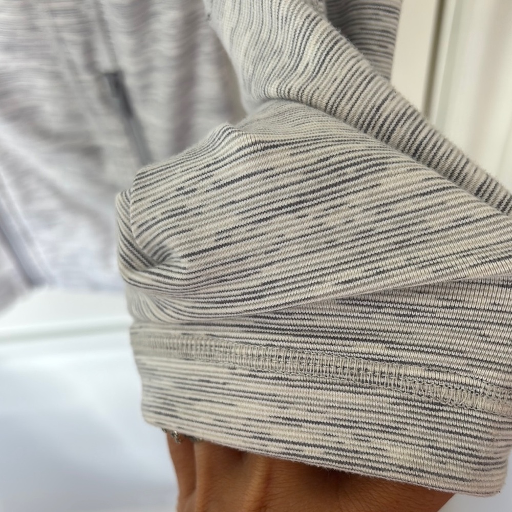 Lululemon Define Gray Women's Jacket - image 8